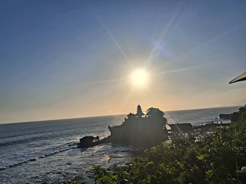 tanah lot temple bali